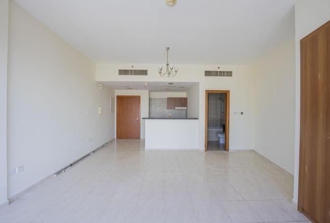 106389977 - Property Main Image