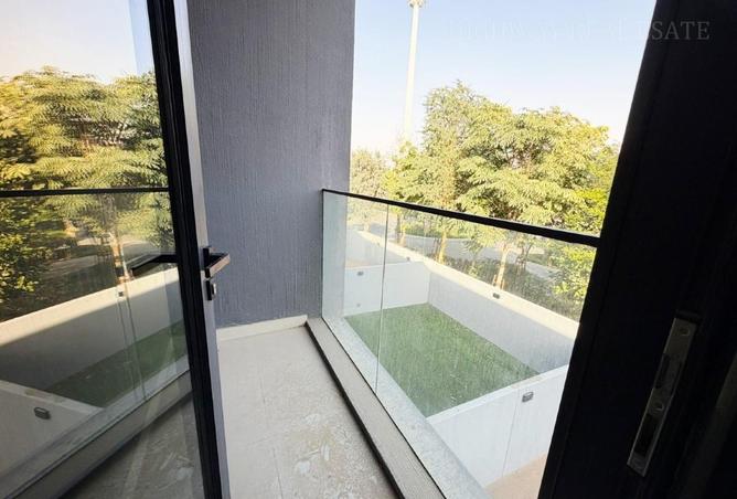 98719993 - Property Image 2