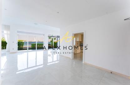 Villa - 5 Bedrooms - 6 Bathrooms for rent in Palma Residences - Palm Jumeirah - Dubai