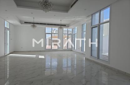 Villa - 5 Bedrooms - 6 Bathrooms for rent in Nad Al Sheba 4 - Nad Al Sheba - Dubai