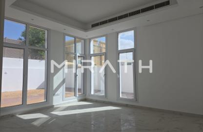 Villa - 5 Bedrooms - 6 Bathrooms for rent in Nad Al Sheba 4 - Nad Al Sheba - Dubai