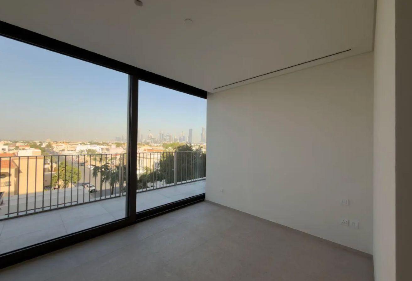 Brand New | Vacant | Burj Khalifa view photo 2