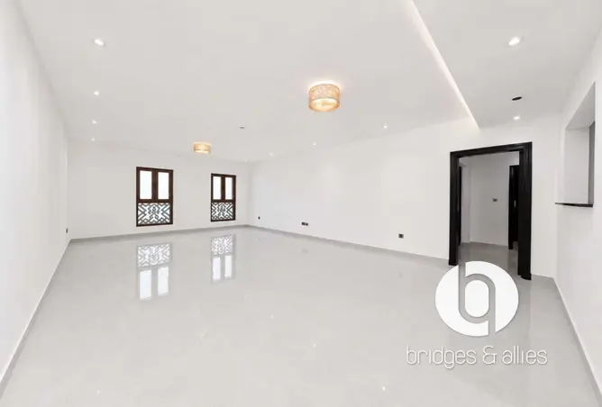 148618317 - Property Image 2