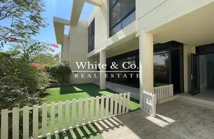 Townhouse - 3 Bedrooms - 4 Bathrooms for rent in Phoenix - Damac Hills - Dubai