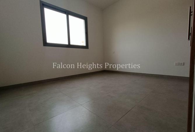 119061215 - Property Image 3
