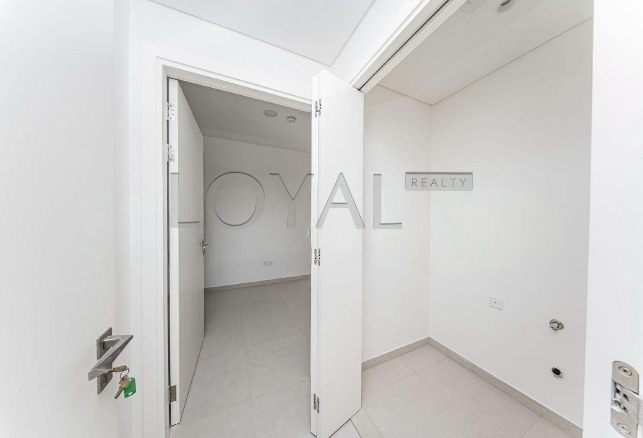 Good Location | Vacant | Community Expert photo 11
