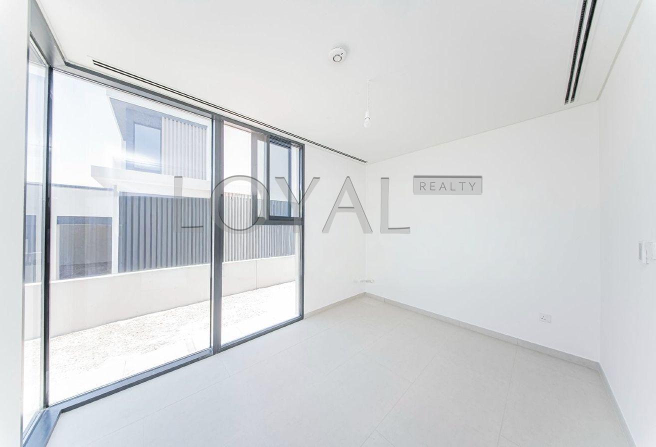 Good Location | Vacant | Community Expert photo 7