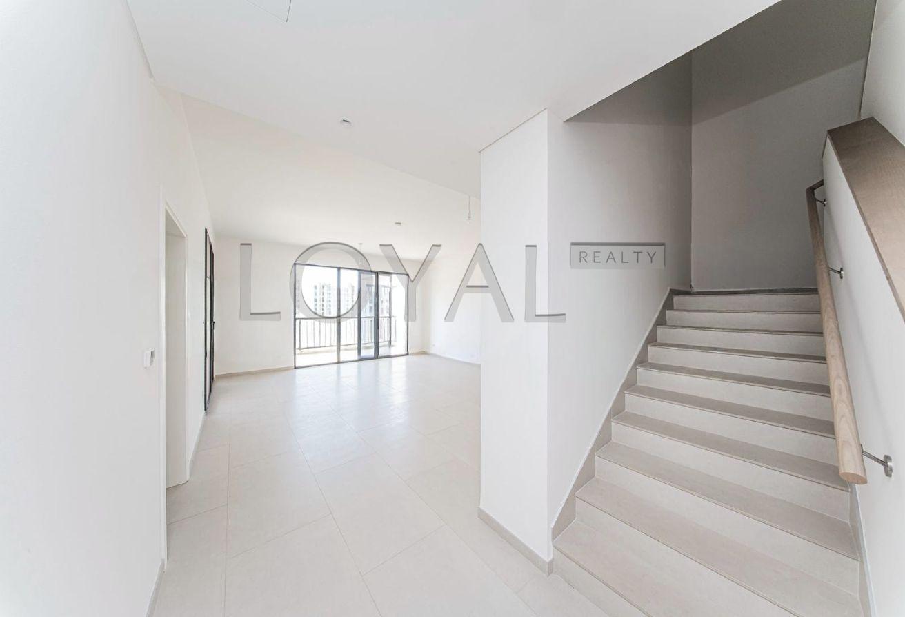 Good Location | Vacant | Community Expert photo 3