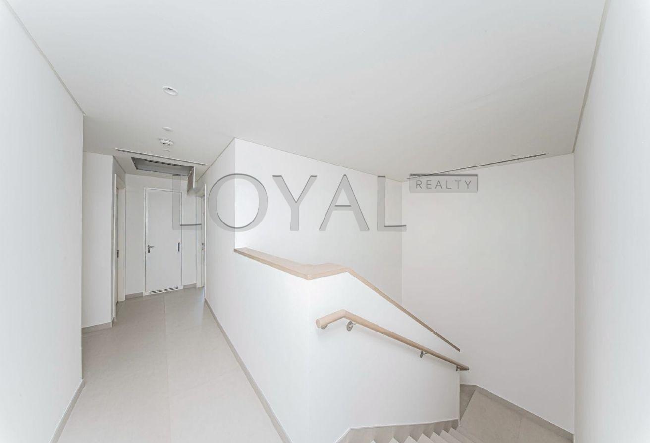 Good Location | Vacant | Community Expert photo 8