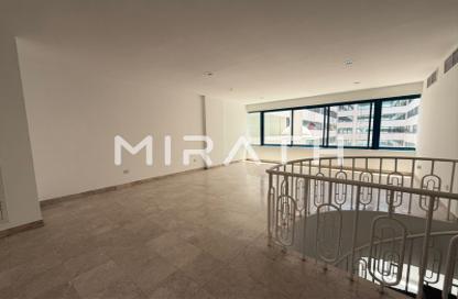 Apartment - 3 Bedrooms - 3 Bathrooms for rent in Al Khaleej Centre Area - Al Raffa - Bur Dubai - Dubai