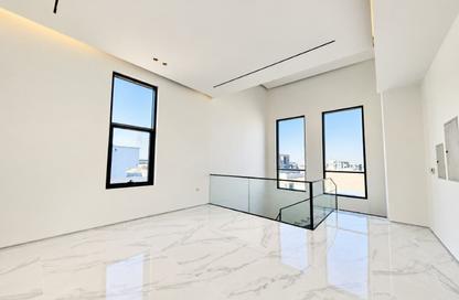 Villa - 5 - 7 for rent in Al Aweer 1 - Al Aweer - Dubai Villa - 5 - 7 for rent in Al Aweer 1 - Al Aweer - Dubai
