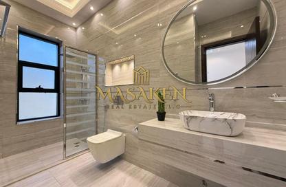 Villa - 4 - 6 for sale in Al Zaheya Gardens - Al Zahya - Ajman