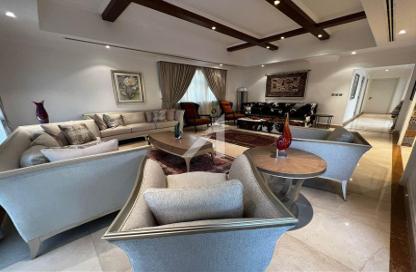 Villa - 5 Bedrooms - 5 Bathrooms for rent in The Centro - The Villa - Dubai