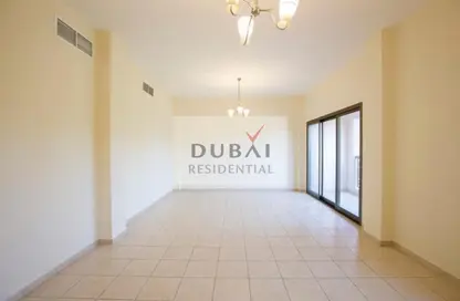 شقة - غرفة نوم - 1 حمام للايجار في مباني الحدائق - الحدائق - دبي