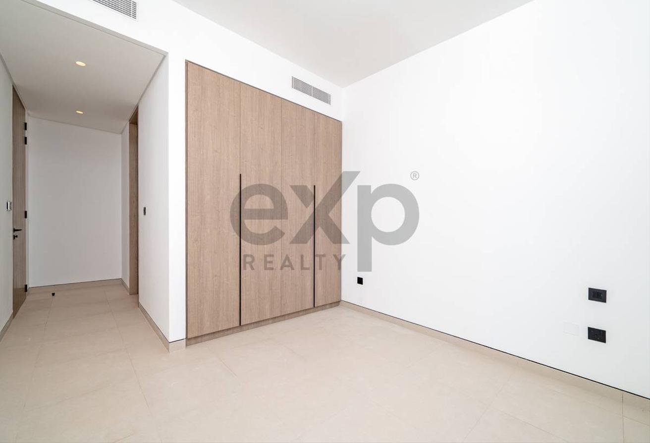 Open Kitchen | Fully Upgraded | Landscaped photo 18