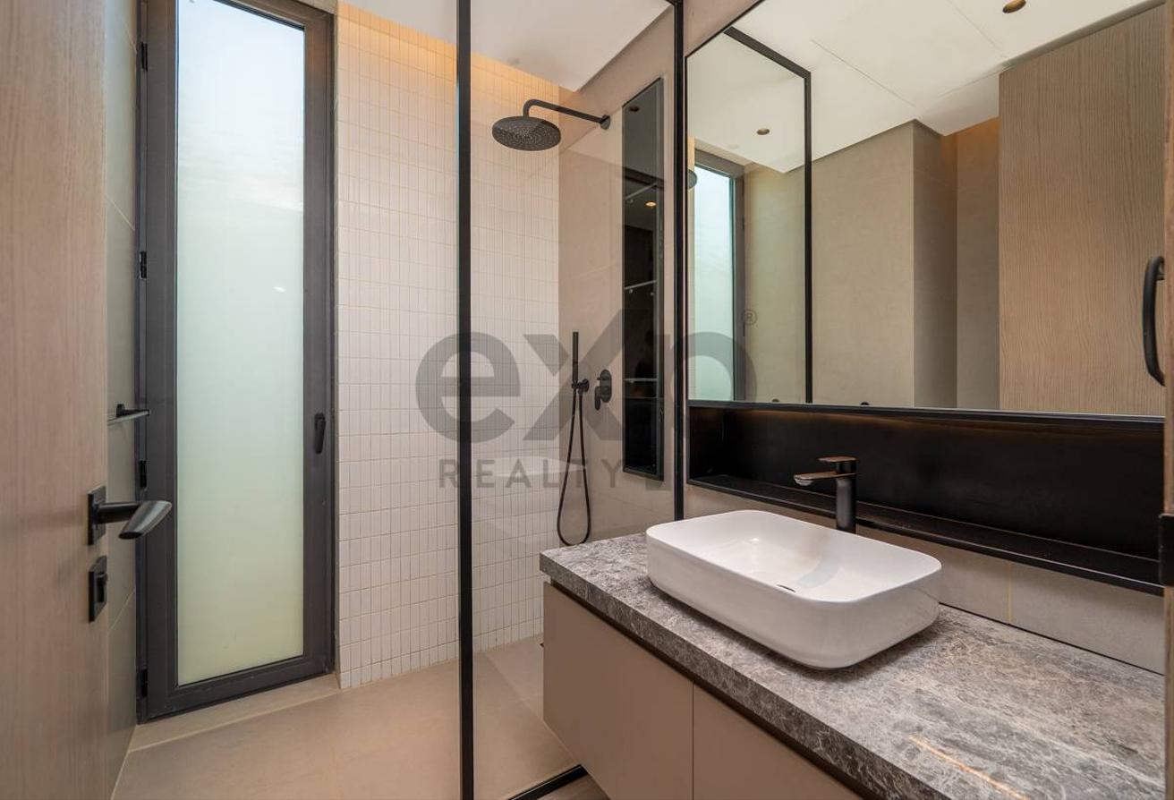 Open Kitchen | Fully Upgraded | Landscaped photo 21