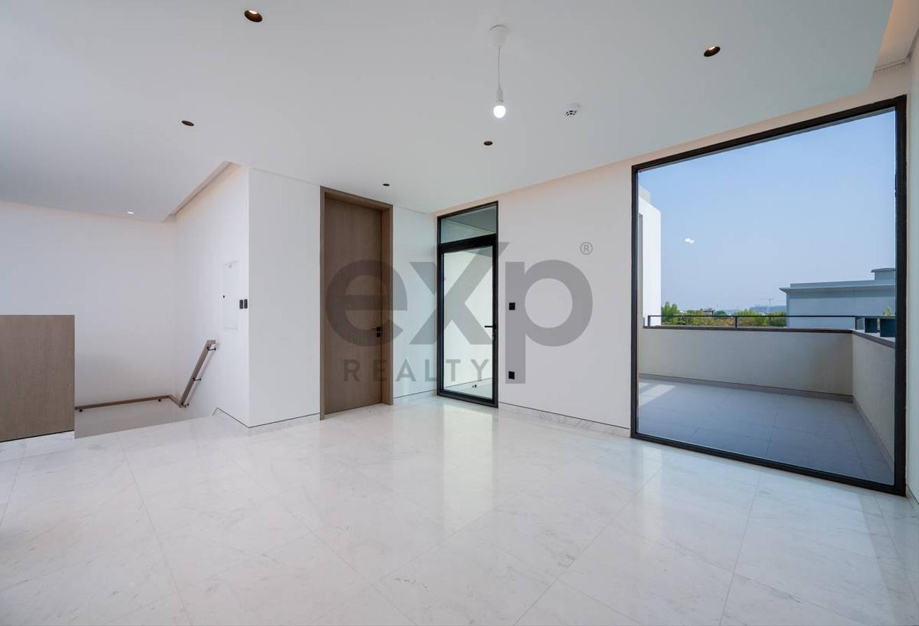 Open Kitchen | Fully Upgraded | Landscaped photo 15