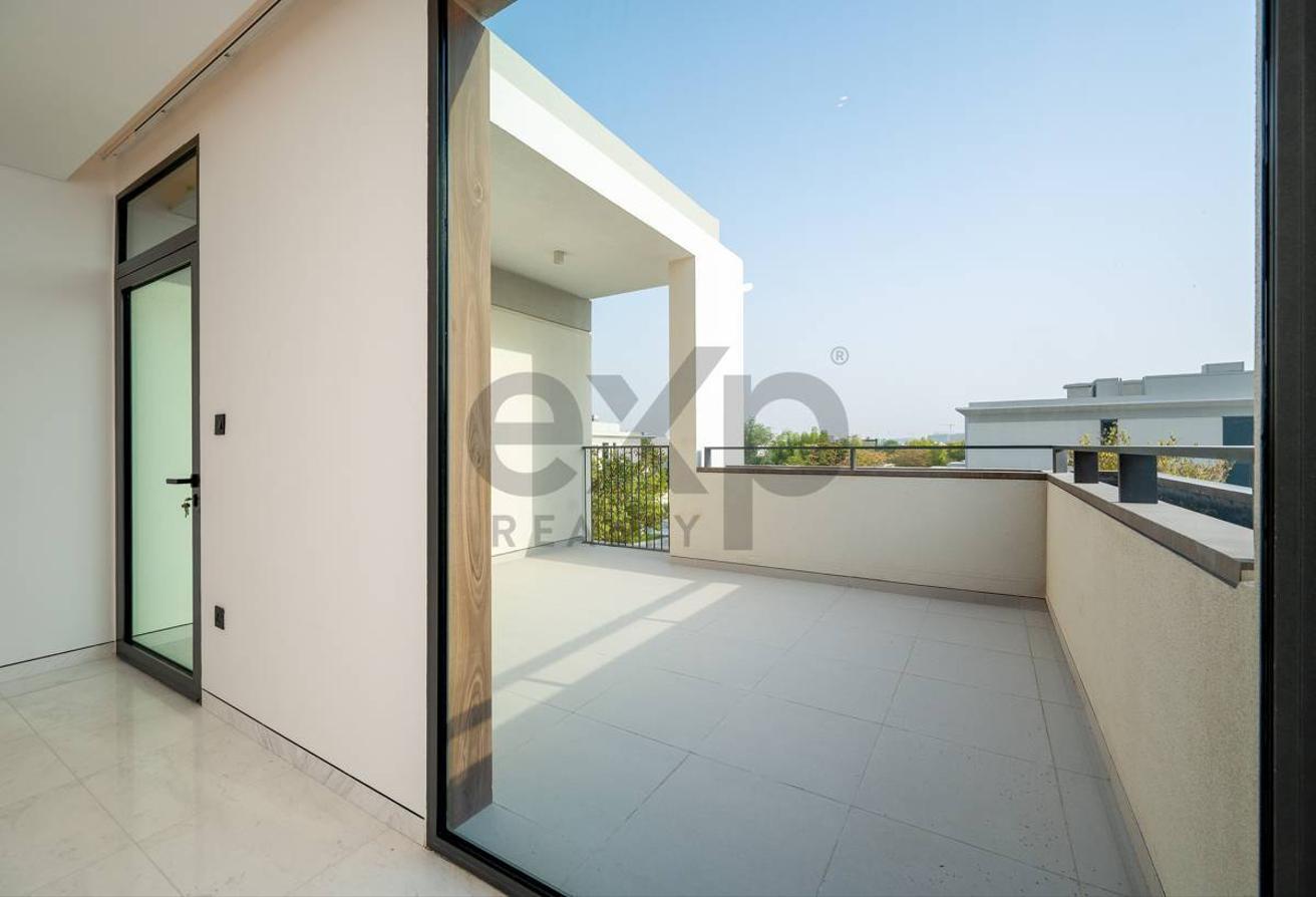 Open Kitchen | Fully Upgraded | Landscaped photo 17