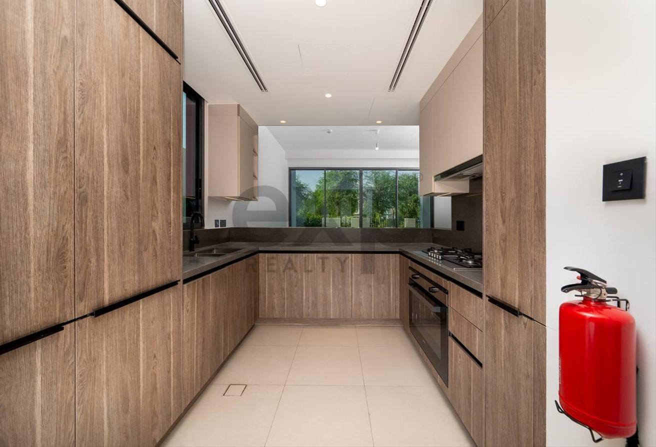 Open Kitchen | Fully Upgraded | Landscaped photo 10