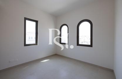 Townhouse - 3 - 4 for sale in Bloom Living - Zayed City (Khalifa City C) - Khalifa City - Abu Dhabi