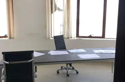 مكتب - استوديو - 1 حمام للايجار في السوق الكبير - بر دبي - دبي