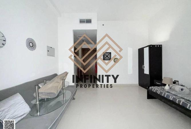 73858203 - Property Image 3