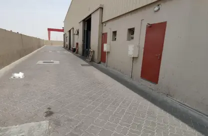 مستودع - استوديو - 1 حمام للايجار في مدينة الإمارات الصناعية - الشارقة