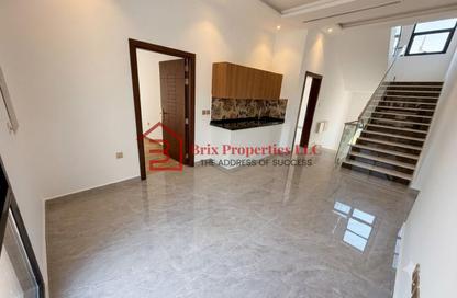 Villa - 6 - 7 for sale in Al Amerah - Ajman Villa - 6 - 7 for sale in Al Amerah - Ajman
