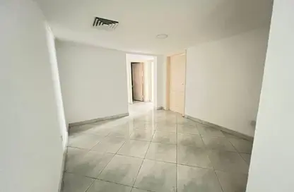 Apartment - 3 Bedrooms - 3 Bathrooms for rent in Al Khan Corniche - Al Khan - Sharjah