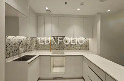 شقة - غرفة نوم - 2 حمامات للبيع في نيفا رزيدنسز - منطقة 16 - قرية جميرا الدائرية - دبي