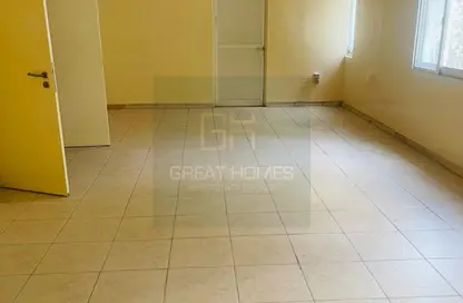 عمارة بالكامل - استوديو - 8 حمامات للايجار في المرحلة 2 - مجمع دبي للاستثمار - دبي