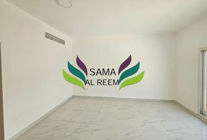 81938439 - Property Image 2