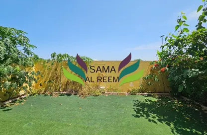 Villa - 4 Bedrooms - 3 Bathrooms for rent in Al Jafiliya Villas - Al Jafiliya - Dubai