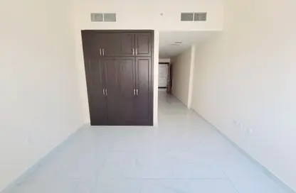 شقة - 1 حمام للايجار في مبنى جي جي كو مويلح - تجارية مويلح - الشارقة