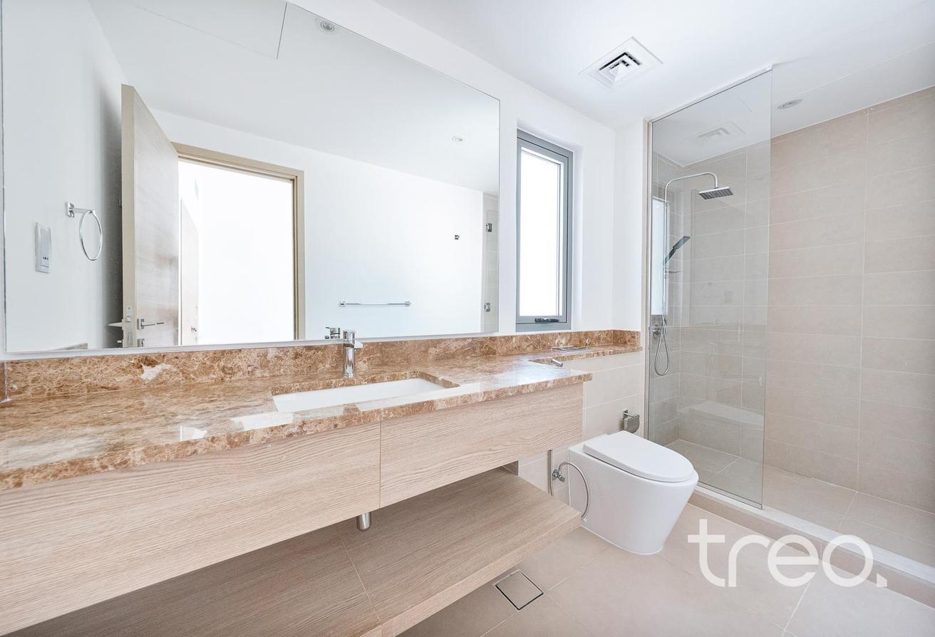 Private Pool | Single Row | Corner Unit photo 22