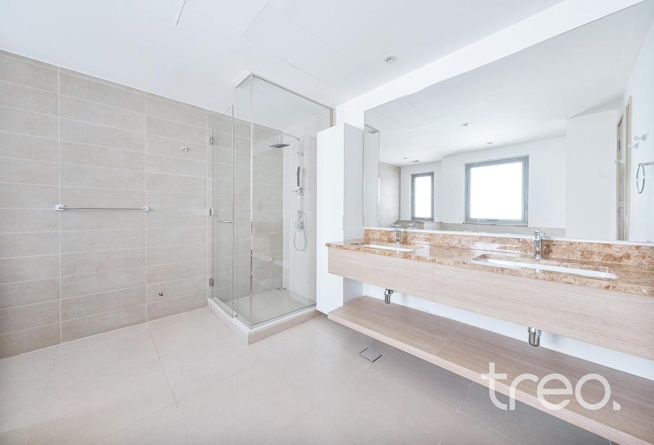 Private Pool | Single Row | Corner Unit photo 19