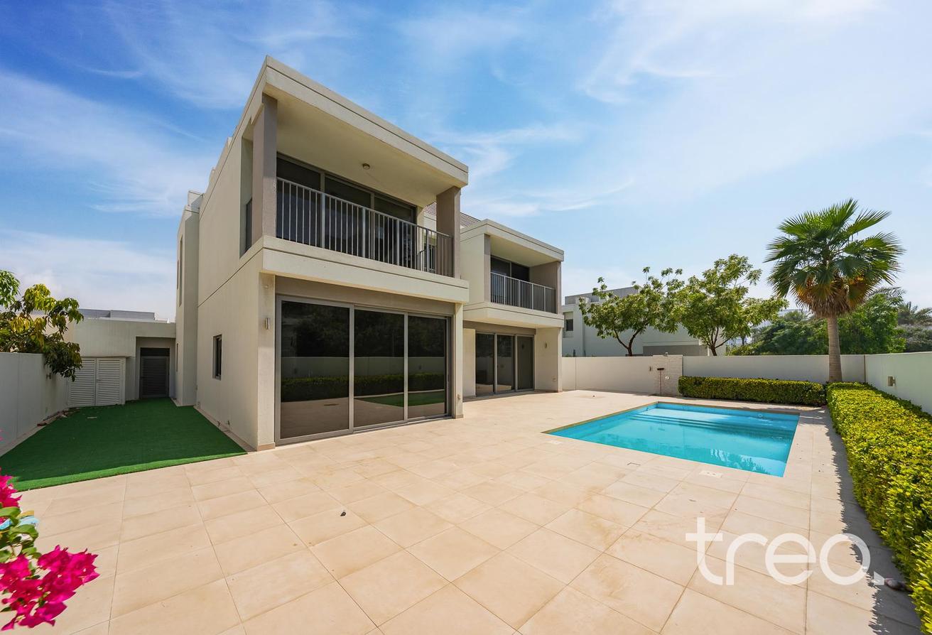 Private Pool | Single Row | Corner Unit photo 3