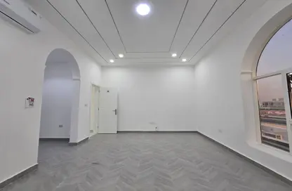 شقة - 1 حمام للايجار في مدينة الرياض - أبوظبي