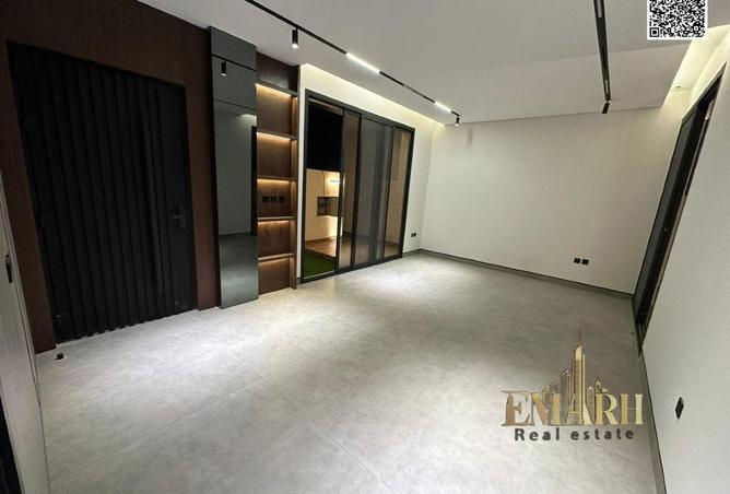 128857498 - Property Image 3
