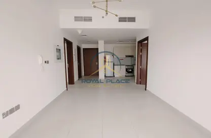 شقة - 2 غرف نوم - 3 حمامات للايجار في بوابة بن غاطي - منطقة 15 - قرية جميرا الدائرية - دبي