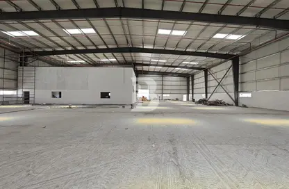 Warehouse - Studio for sale in Phase 1 - Dubai Investment Park (DIP) - Dubai