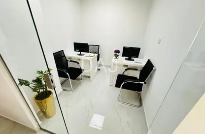 مكتب - غرفة نوم - 1 حمام للايجار في ريم ريزدنسي - الكرامة - دبي