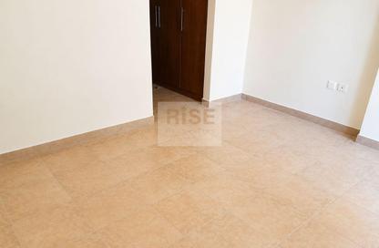 Apartment - 2 - 1 for rent in Golf View Residence - Dubai Sports City - Dubai