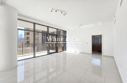 Apartment - 1 Bedroom - 2 Bathrooms for sale in Boulevard Crescent Tower 2 - BLVD Crescent - Downtown Dubai - Dubai