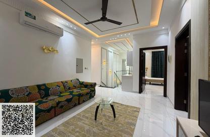 Villa - 5 Bedrooms - 7 Bathrooms for rent in Al Amira Village - Al Yasmeen - Ajman