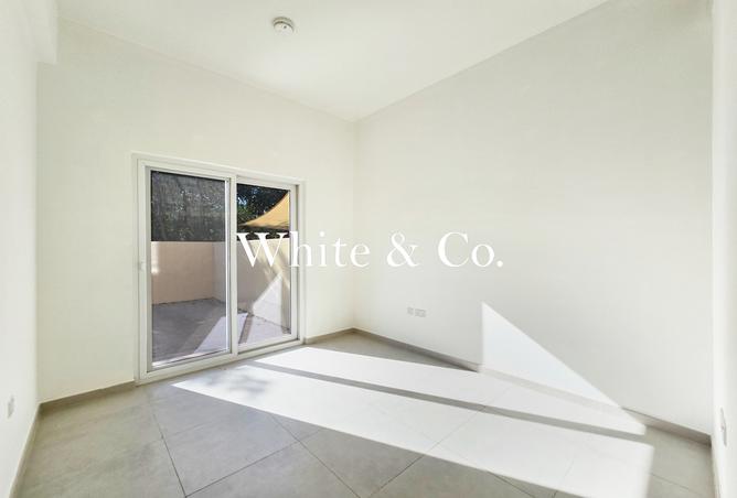Spacious Area | Vacant | Green Community photo 3