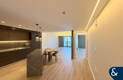 Apartment - 1 Bedroom - 2 Bathrooms for rent in Park Tower A - Park Towers - DIFC - Dubai