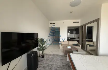 Apartment - 1 Bathroom for rent in Golden Dream Tower 1 - District 18 - Jumeirah Village Circle - Dubai