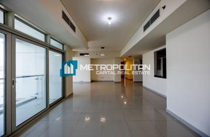 Apartment - 3 Bedrooms - 4 Bathrooms for rent in Tala Tower - Marina Square - Al Reem Island - Abu Dhabi
