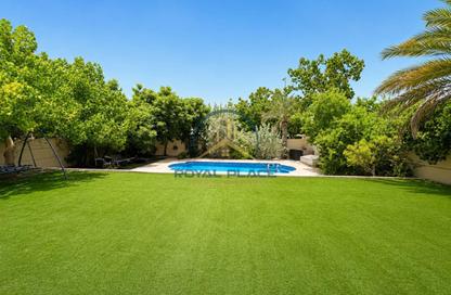Villa - 4 Bedrooms - 5 Bathrooms for rent in District 4 - Jumeirah Park - Dubai